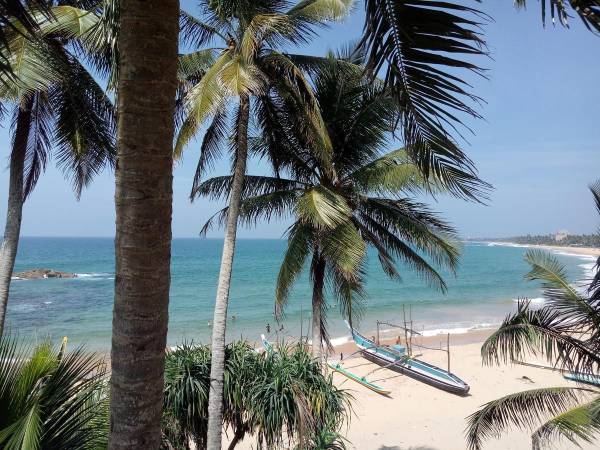 Githmini Beach House And Toures Hikkaduwa Buitenkant foto