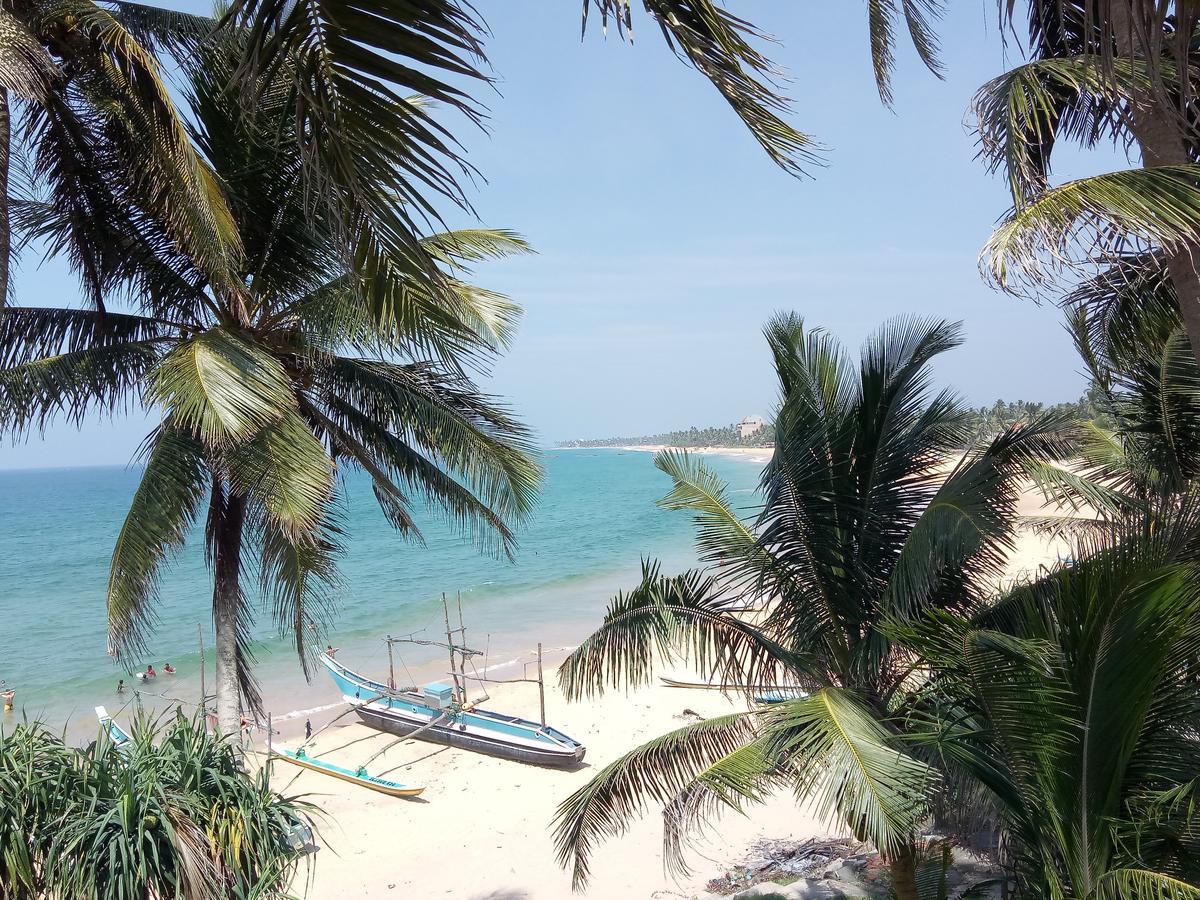 Githmini Beach House And Toures Hikkaduwa Buitenkant foto